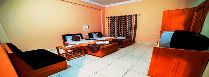 1747/Hotel Empire - Gandhidham 07.jpg